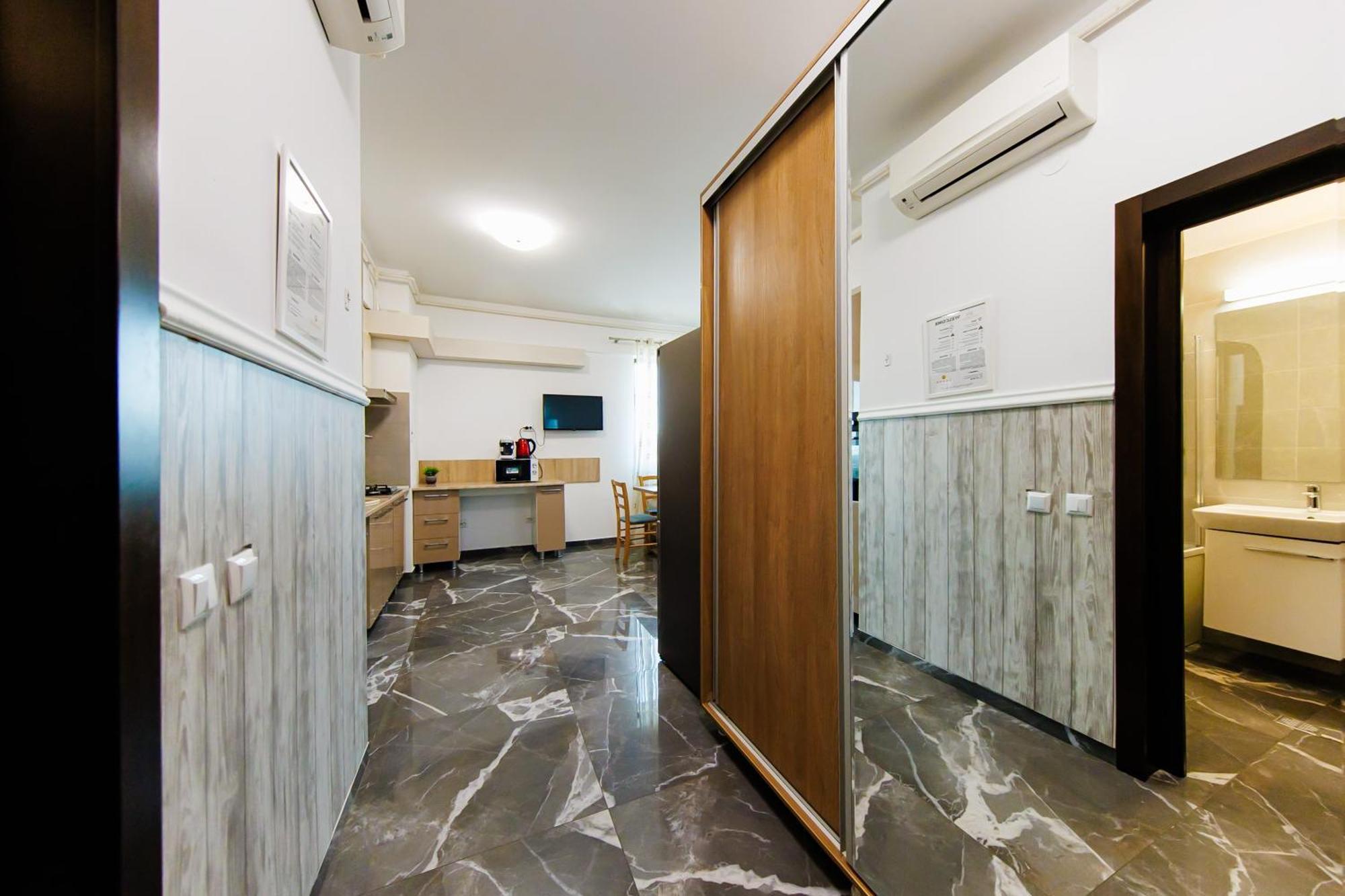 Luxury Glam Apartments Iasi At Lazar Palas Extérieur photo