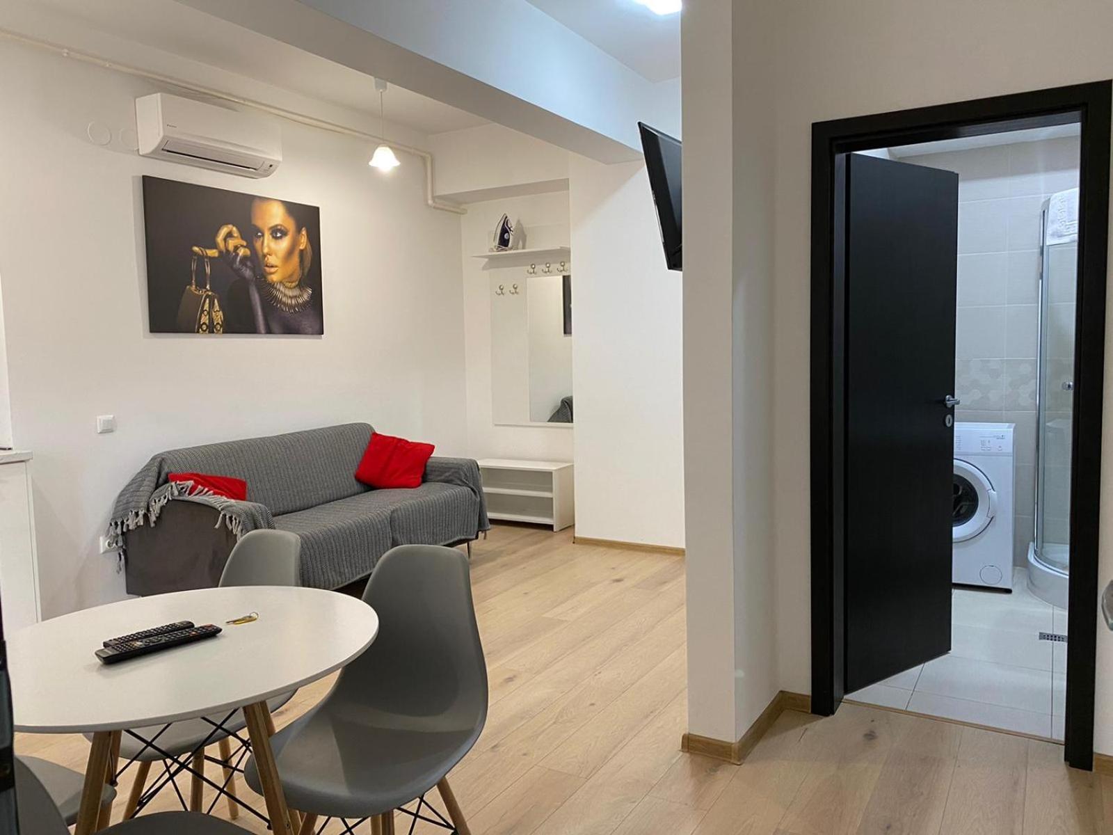 Luxury Glam Apartments Iasi At Lazar Palas Extérieur photo