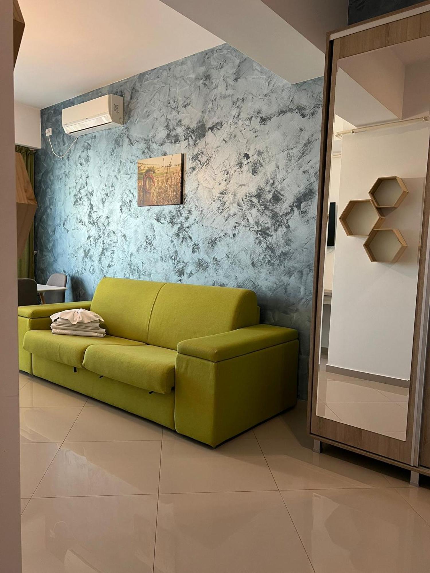 Luxury Glam Apartments Iasi At Lazar Palas Extérieur photo