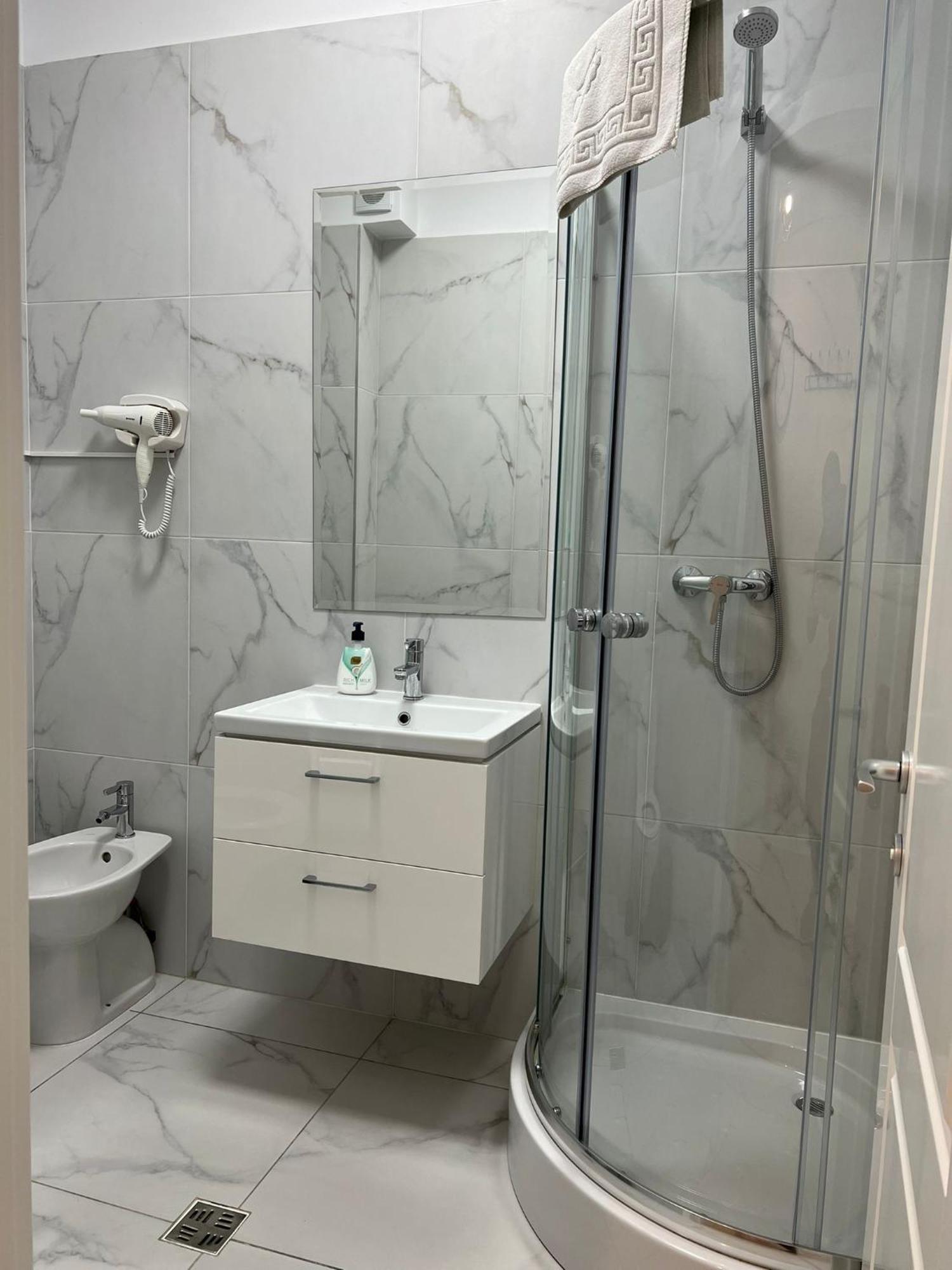 Luxury Glam Apartments Iasi At Lazar Palas Extérieur photo